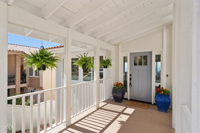 Property Photo:  30902 Rue De La Pierre  CA 90275 