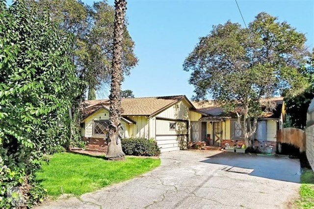 Property Photo:  5424 Rhodes Avenue  CA 91607 