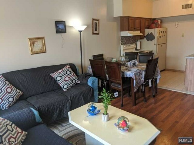 Property Photo:  280 Union Street 404  NJ 07601 