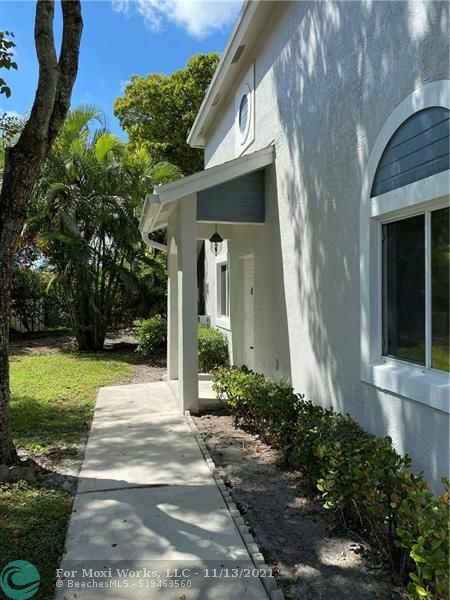 1185 SW 44th Way  Deerfield Beach FL 33442 photo