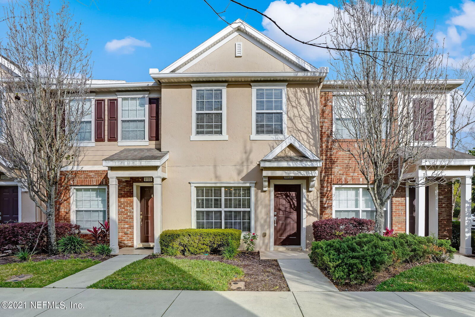 Property Photo:  8105 Summergate Court  FL 32256 