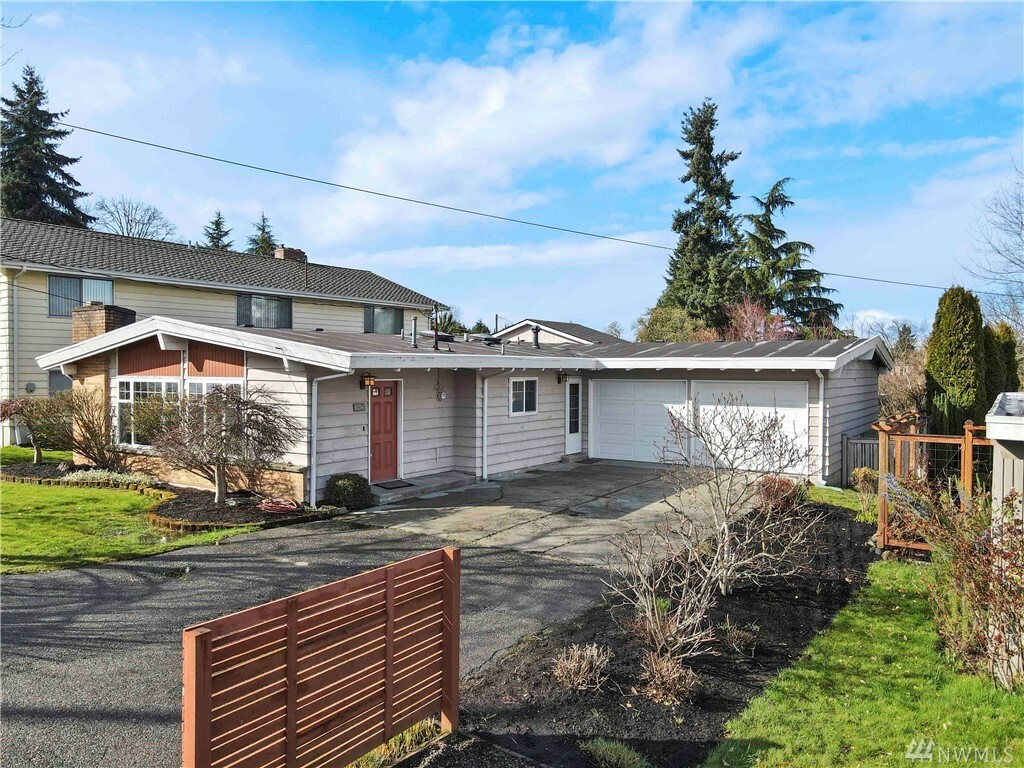 Property Photo:  8034 S 117th St  WA 98178 