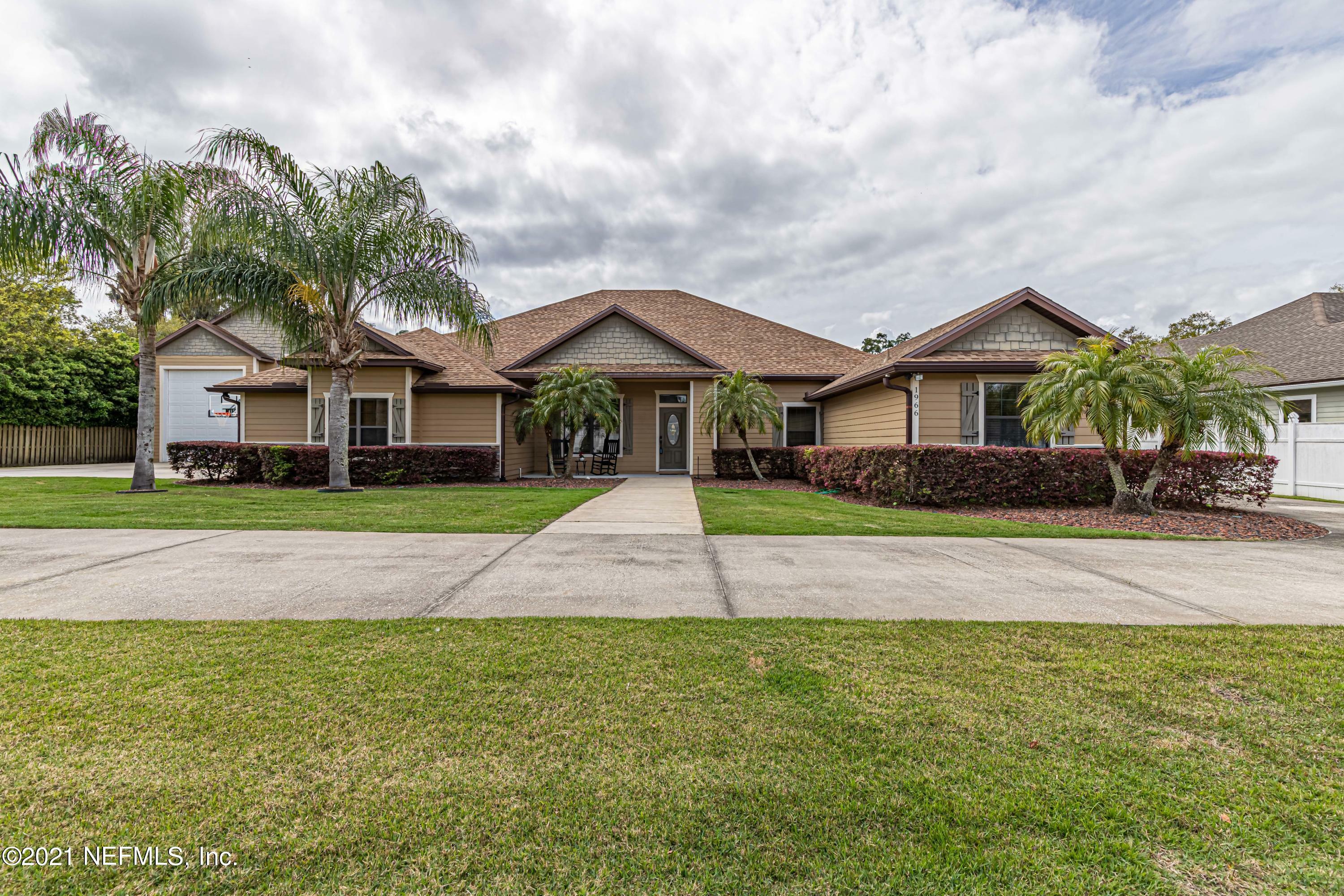 Property Photo:  1966 N Lakeshore Drive  FL 32003 