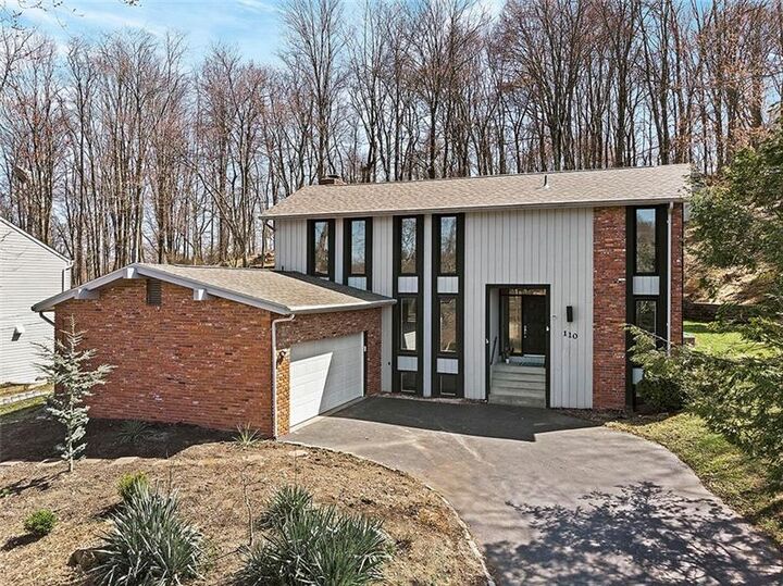 110 Scarborough Lane  Peters Twp PA 15317 photo