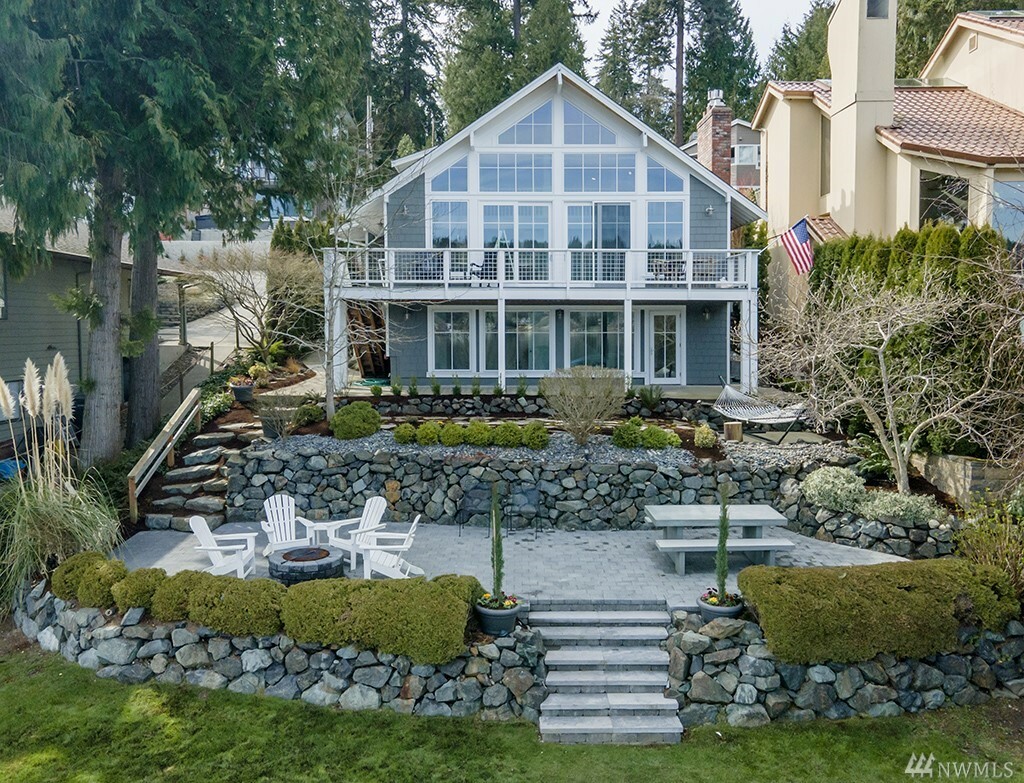 Property Photo:  2608 W Lake Sammamish Pkwy  WA 98052 