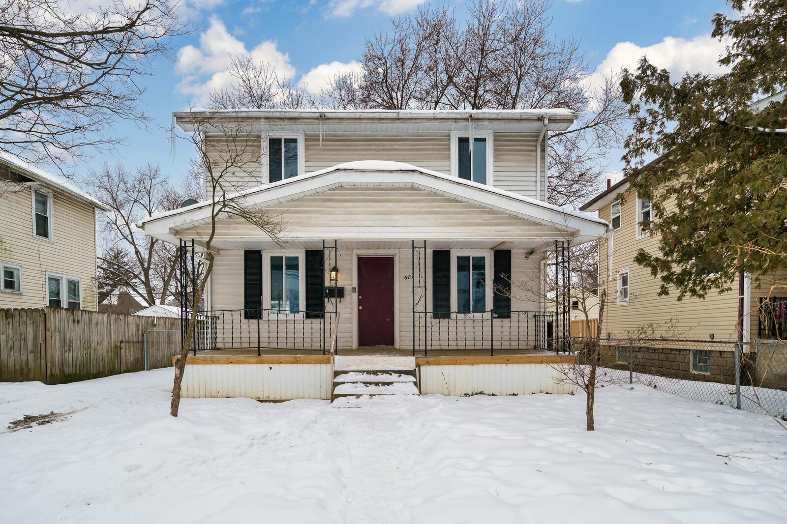 Property Photo:  687 S Wayne Avenue  OH 43204 