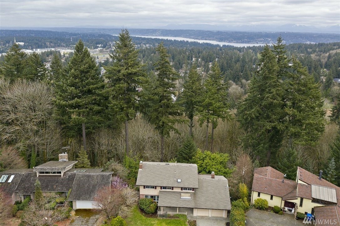 Property Photo:  4412 144th Ave SE  WA 98006 