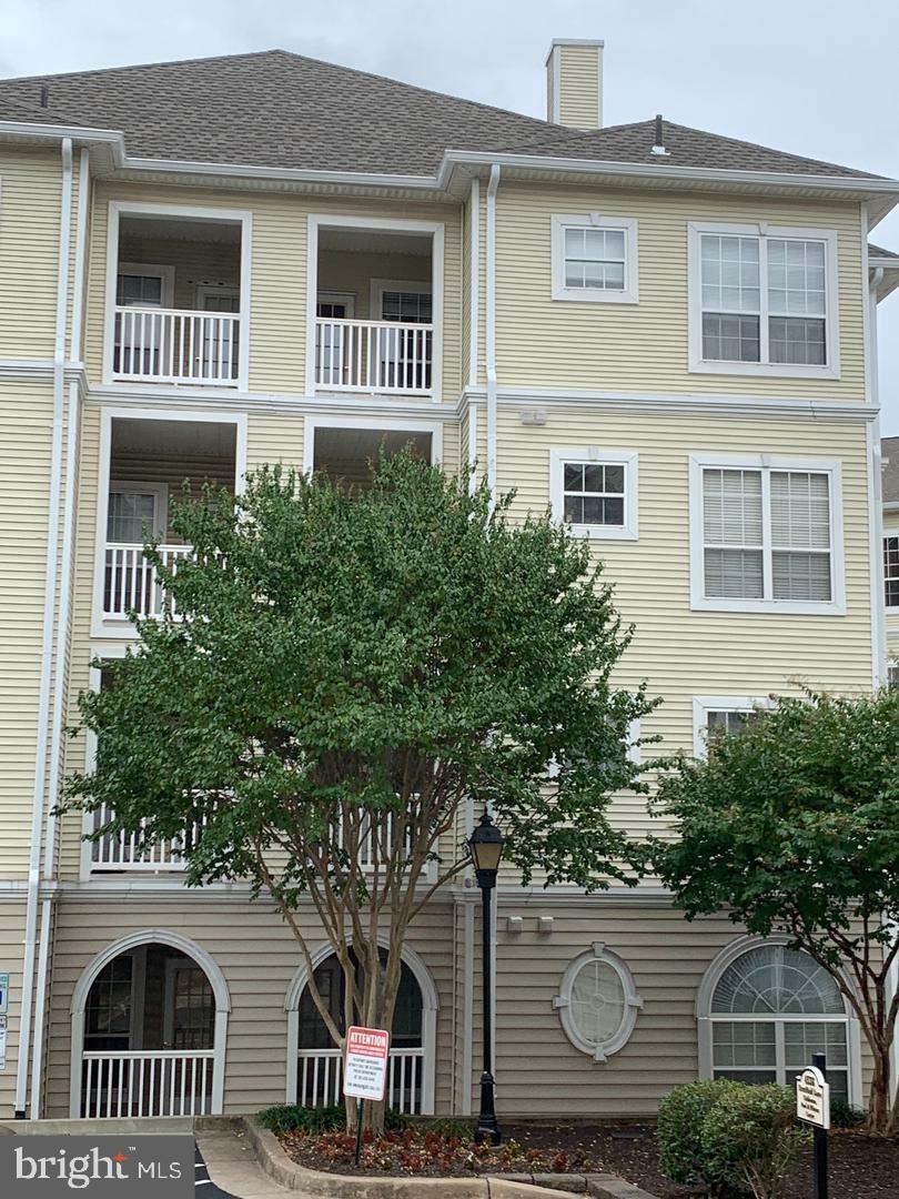 Property Photo: 4550 Strutfield Lane 2309 VA 22311