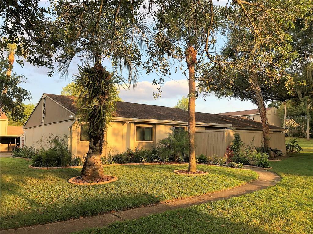 Property Photo:  7923 Sabal Drive  FL 33637 