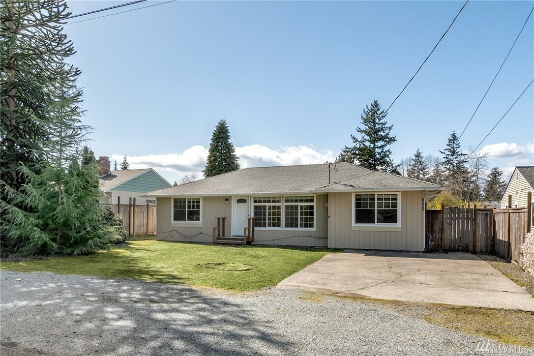 Property Photo:  15627 18th Ave SW  WA 98166 