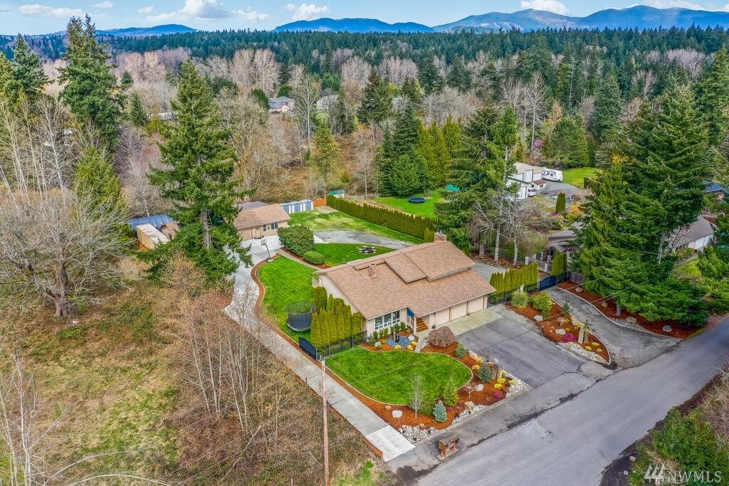 Property Photo:  14404 SE 216th St  WA 98042 