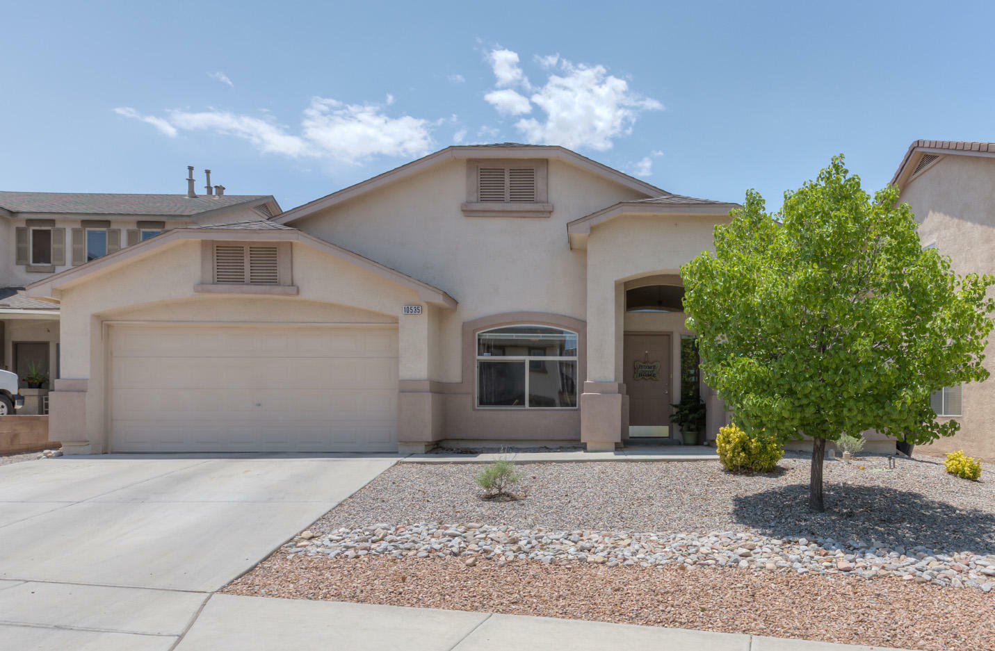 Property Photo: 10535 Oso Ridge Place NW NM 87114