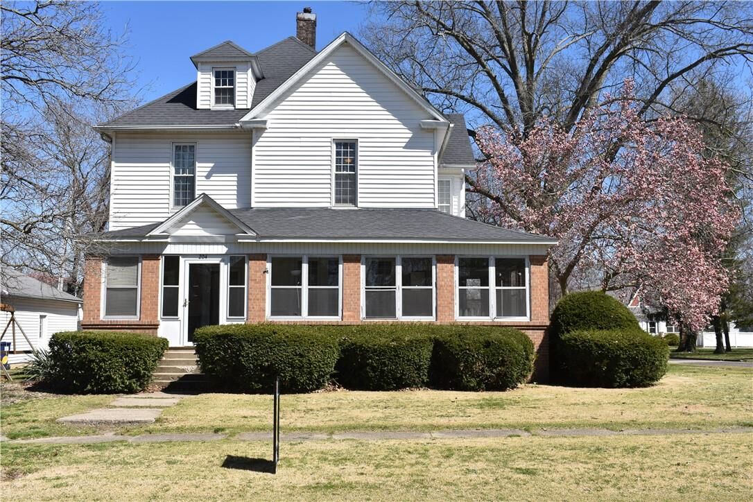 Property Photo:  204 N Walnut Street  IL 61943 