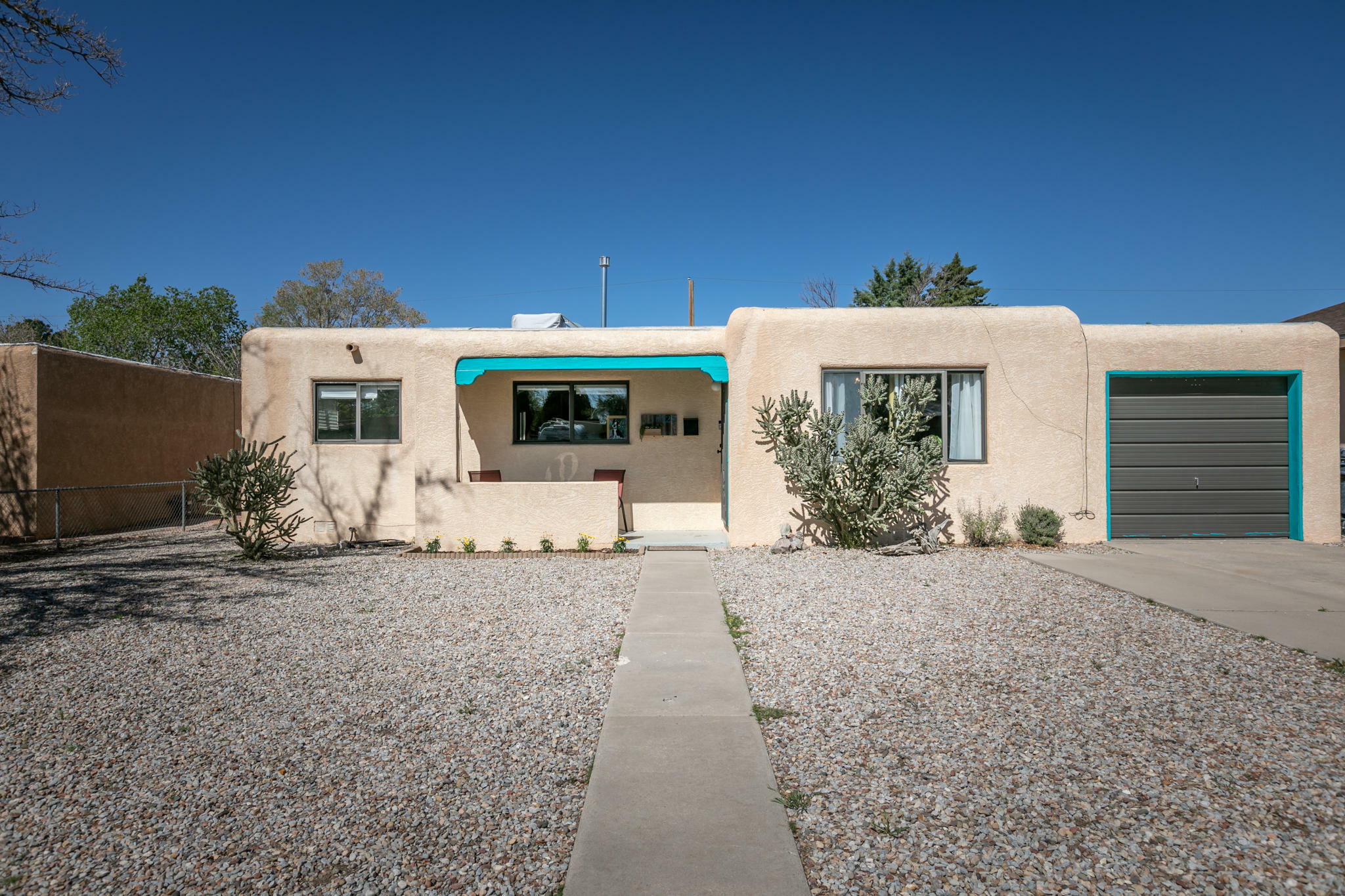 1025 Dakota Street SE  Albuquerque NM 87108 photo