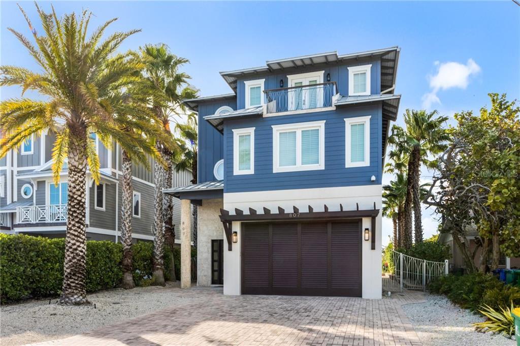 Property Photo: 807 N Shore Drive FL 34216