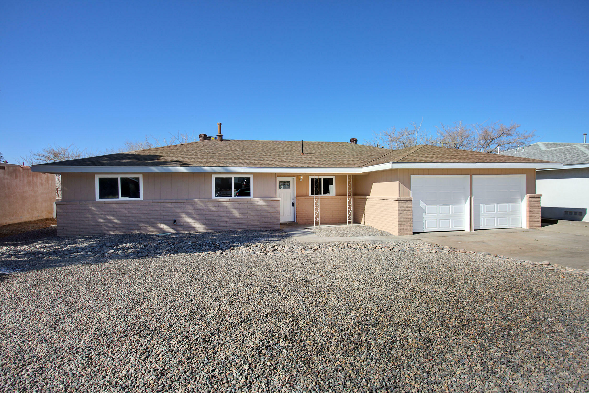 Property Photo:  2417 Sandler Drive NE  NM 87112 