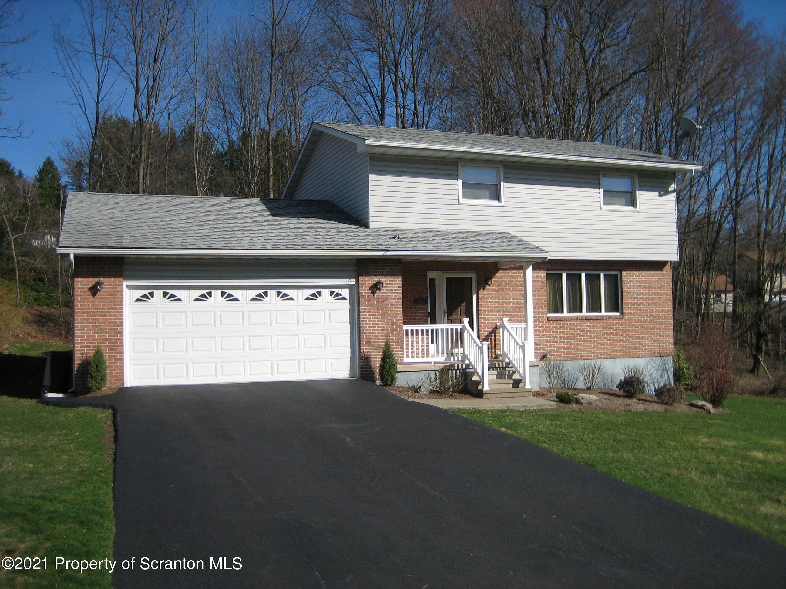 104 Echo Drive  South Abington Twp PA 18411 photo