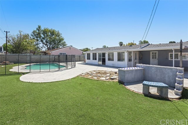 Property Photo:  1677 Alexander Street  CA 93065 