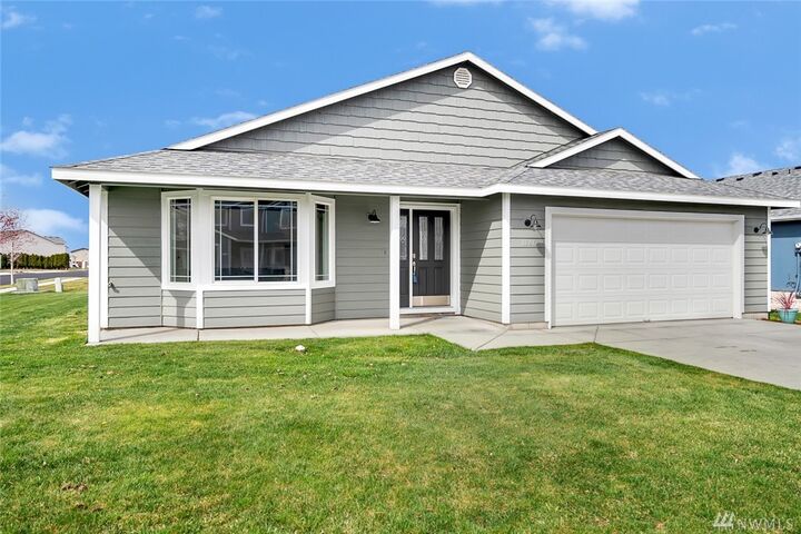 Property Photo:  1846 S Leanne Ave  WA 98837 