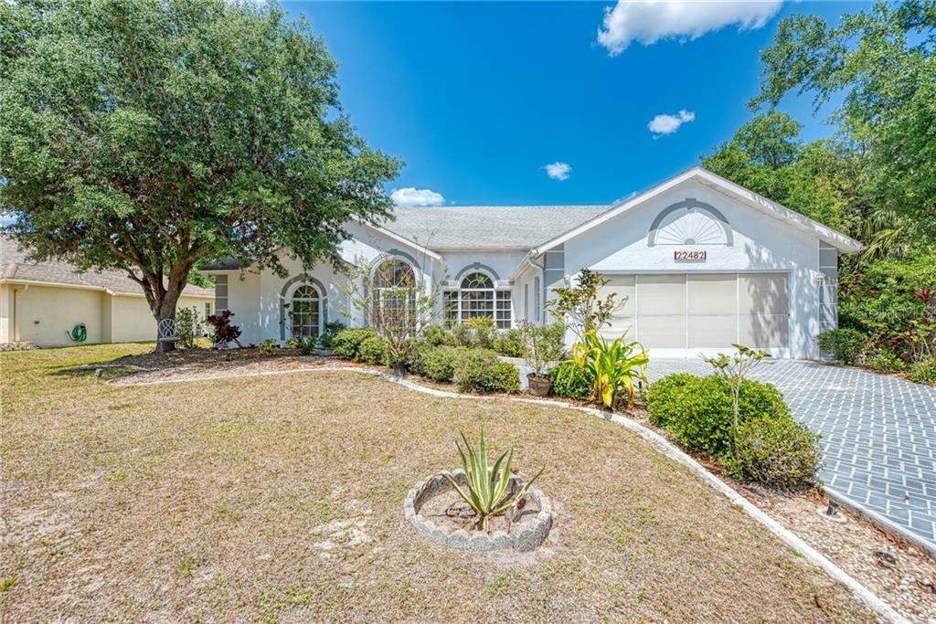 Property Photo:  22482 Peachland Boulevard  FL 33954 