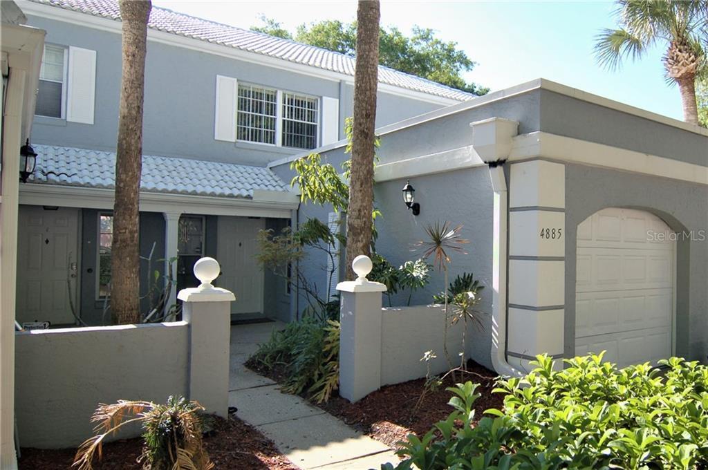 Property Photo: 4885 Walden Circle 68 FL 32811