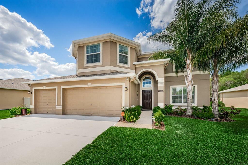 Property Photo:  13924 Bee Tree Court  FL 34669 