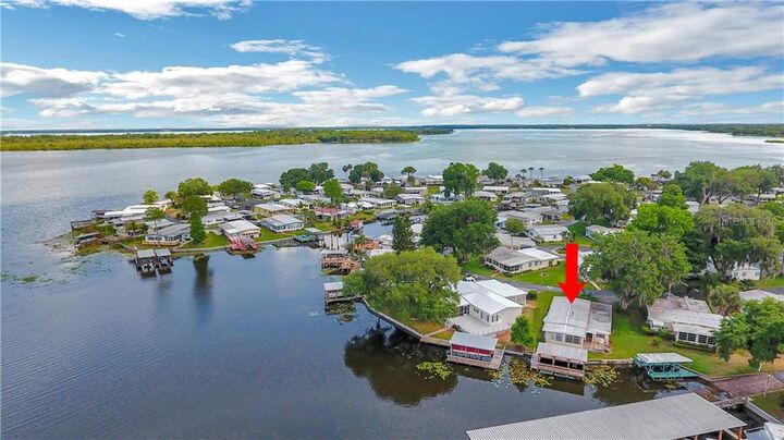 Property Photo: 5 Gallinule Court FL 34731