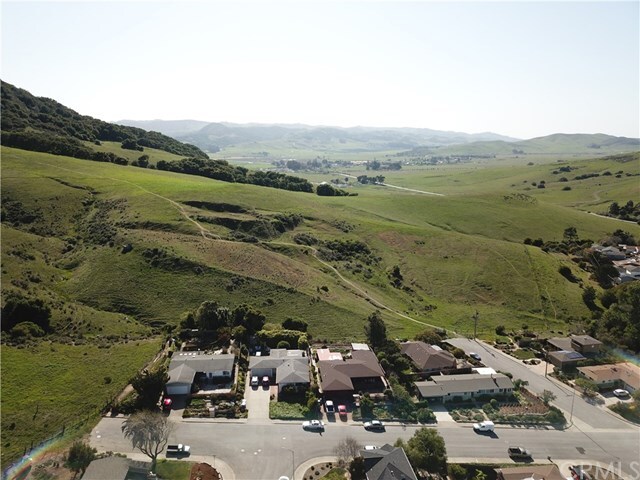 Property Photo:  127 La Entrada Avenue  CA 93405 