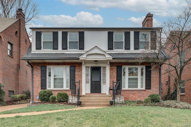 Property Photo: 440 Edgewood Drive 63105