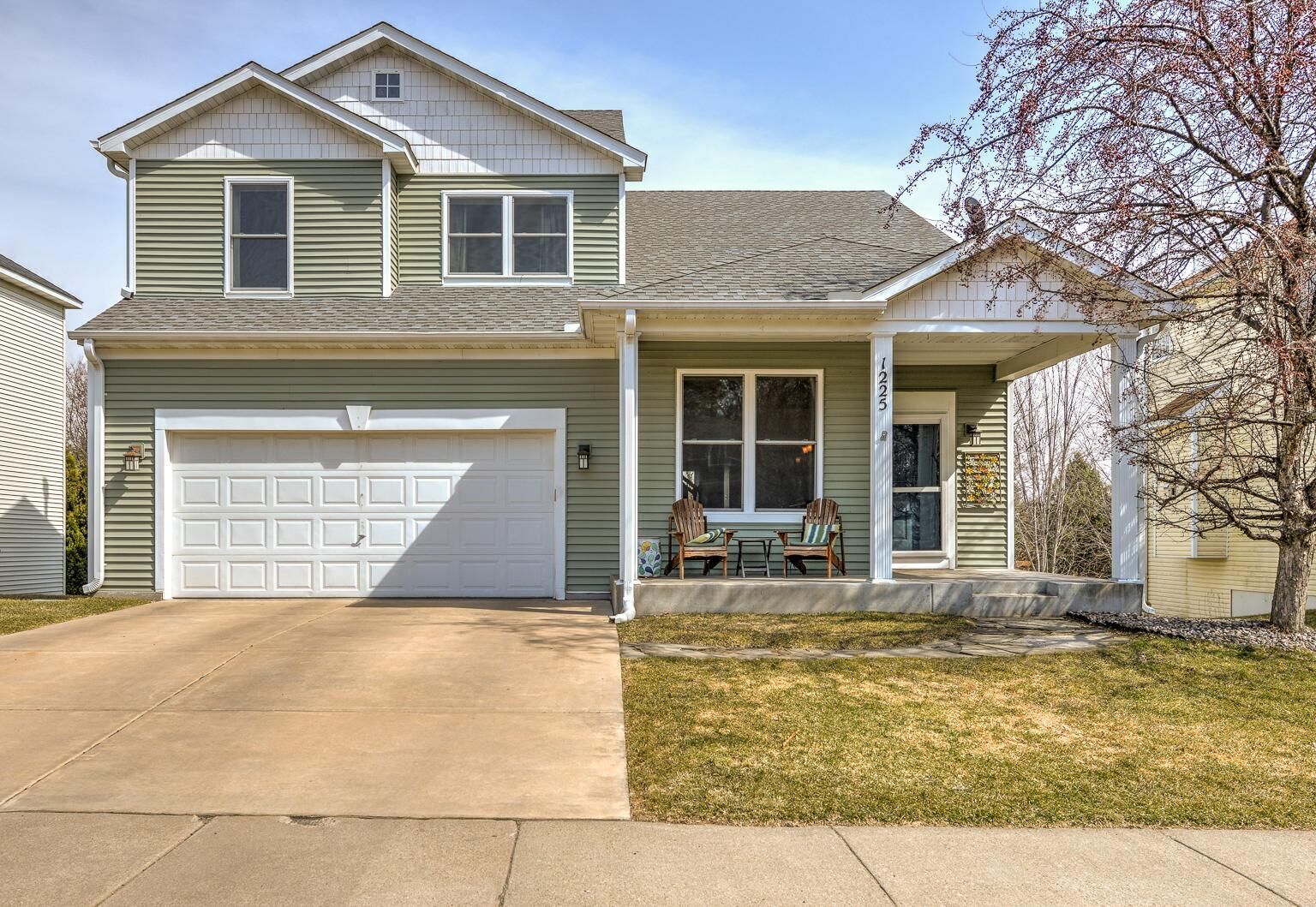 Property Photo:  1225 Settlers Avenue  MN 55082 