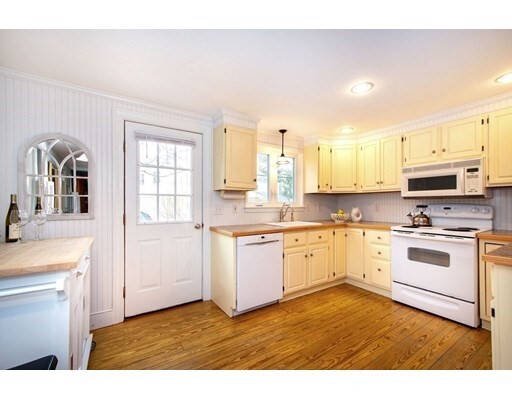 Property Photo: 286 Enterprise St MA 02332