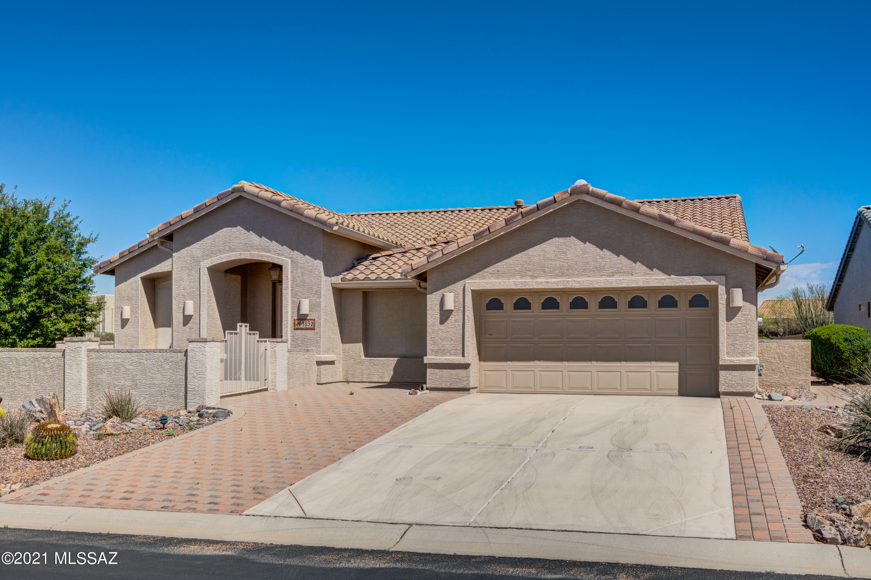 Property Photo:  1832 N Bayshore Drive  AZ 85614 