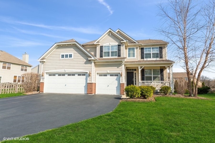 Property Photo: 2020 Lucca Drive IL 60123