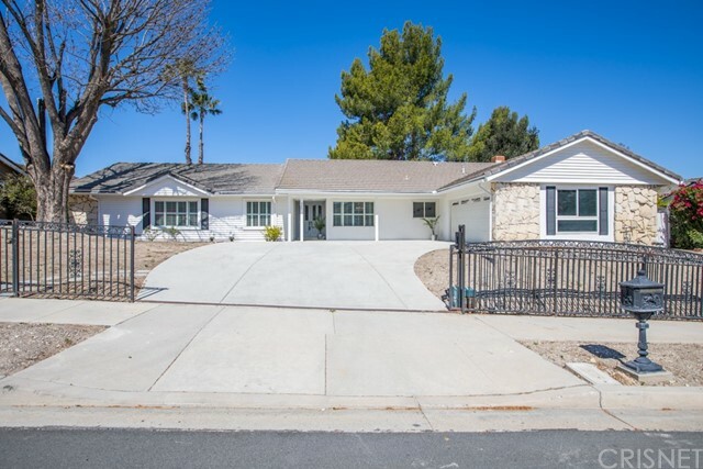 Property Photo:  935 Falmouth Street  CA 91362 