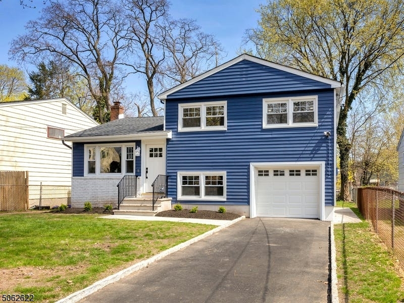 Property Photo:  24 Freeman Pl  NJ 07052 