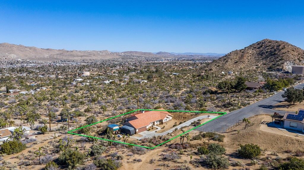 Property Photo:  55510 Desert Gold Drive  CA 92284 