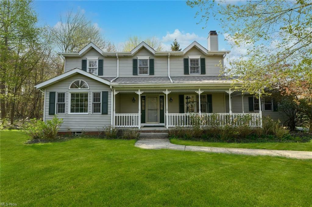 Property Photo: 17805 Settlers Trail OH 44023
