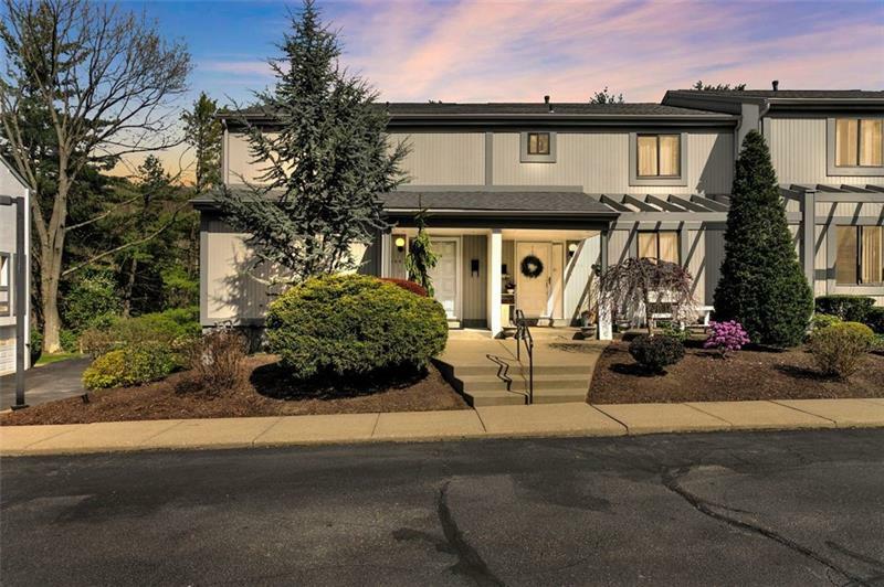 Property Photo:  1569 Pinehurst Drive  PA 15241 