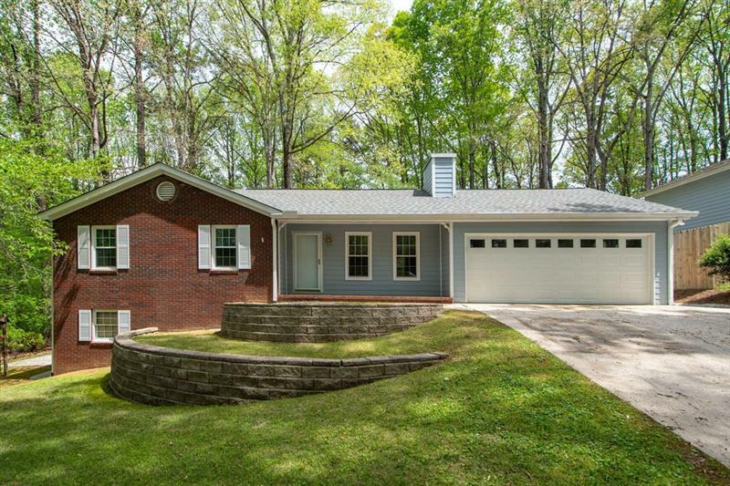 Property Photo: 5019 Dogwood Hills Drive GA 30518