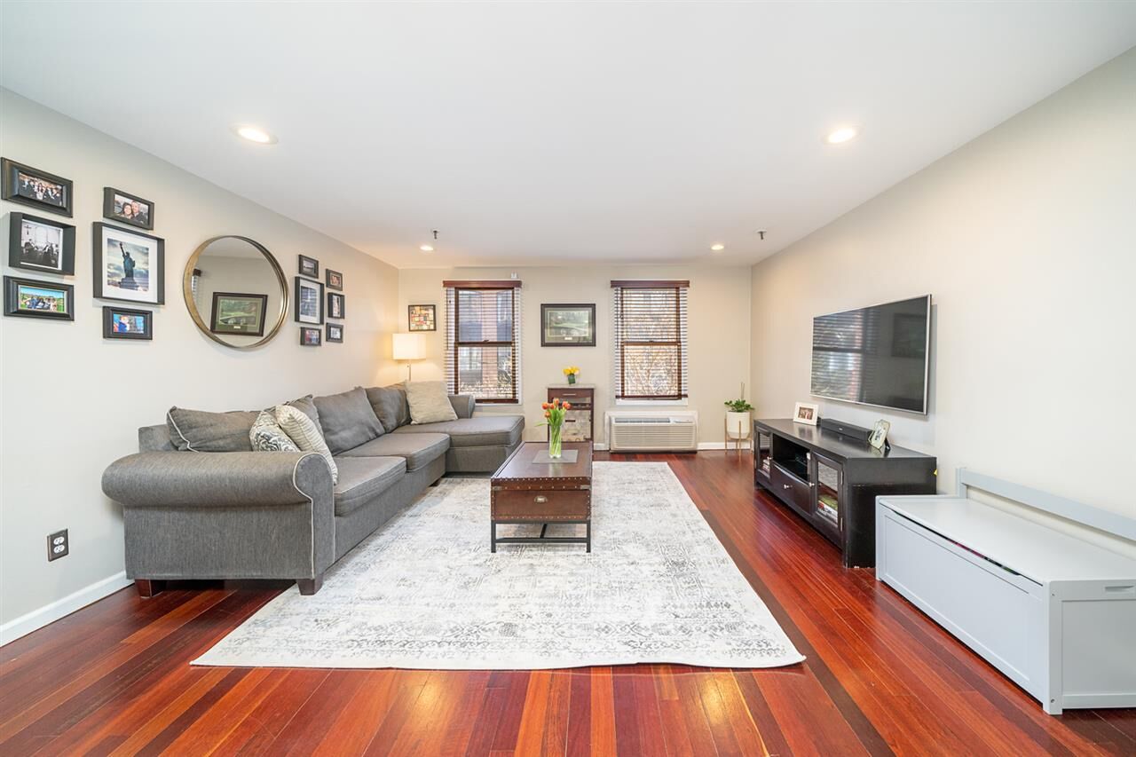 Property Photo:  84 Monroe St 3  NJ 07030 