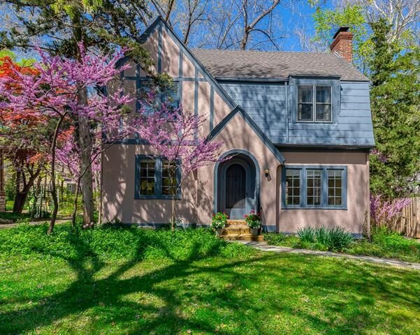 Property Photo:  2104 W 49th Terrace  KS 66205 