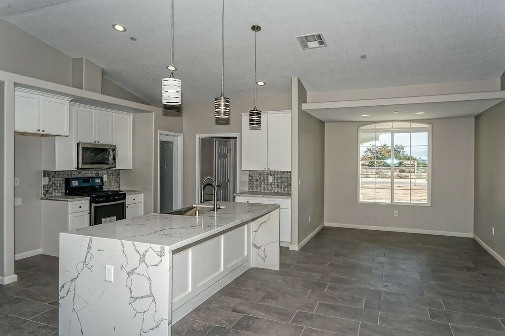 Property Photo:  7650 Arrowhead Lake Outer Highway W  CA 92345 