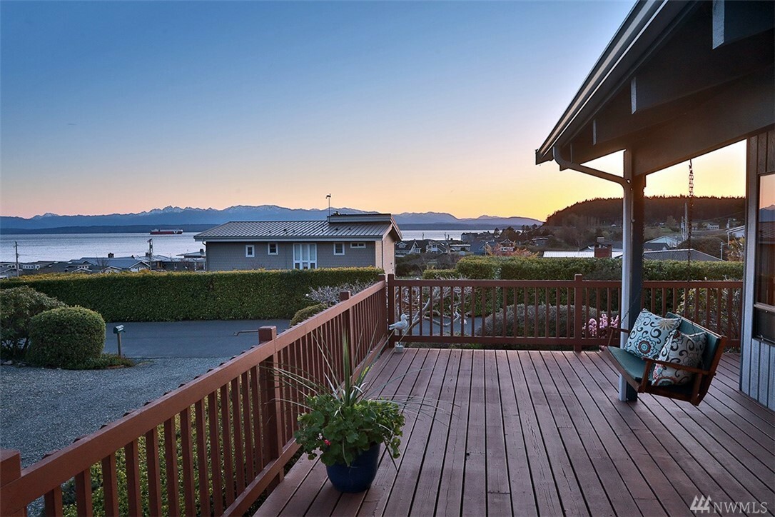 Property Photo:  5565 Mutiny Sands Rd  WA 98249 