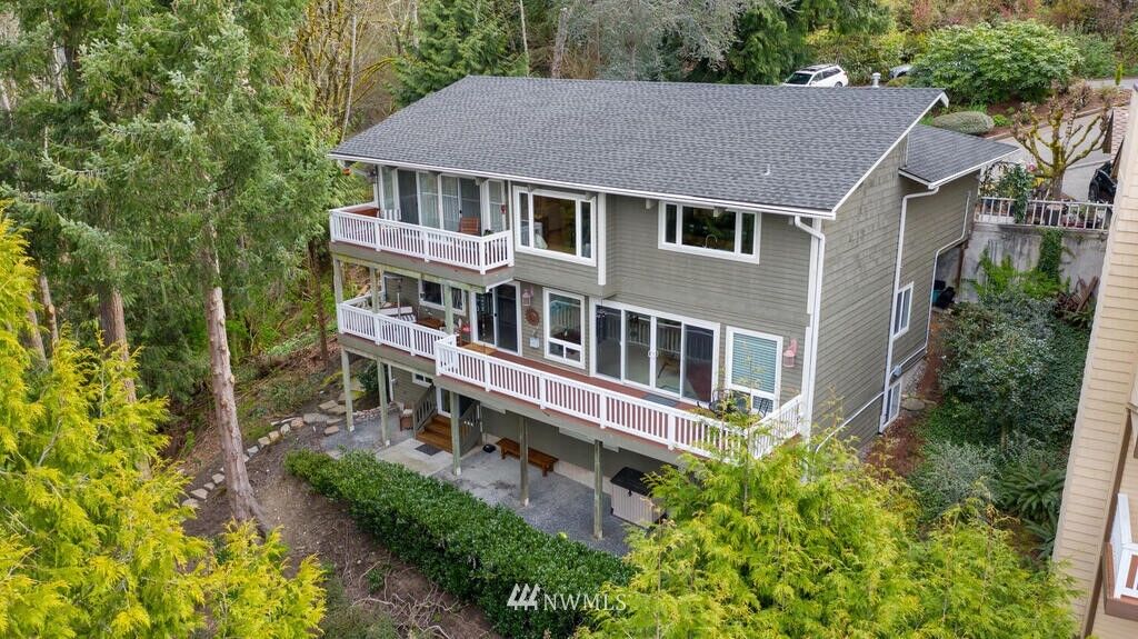 Property Photo:  13400 64th Terrace NE  WA 98034 