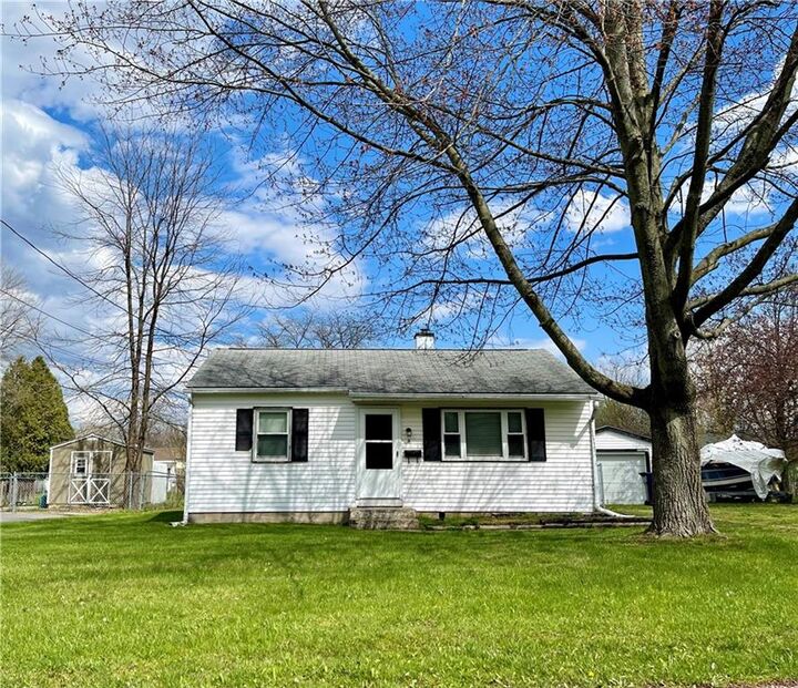 8 Seneca Cir Circle  Seneca Falls NY 13148 photo