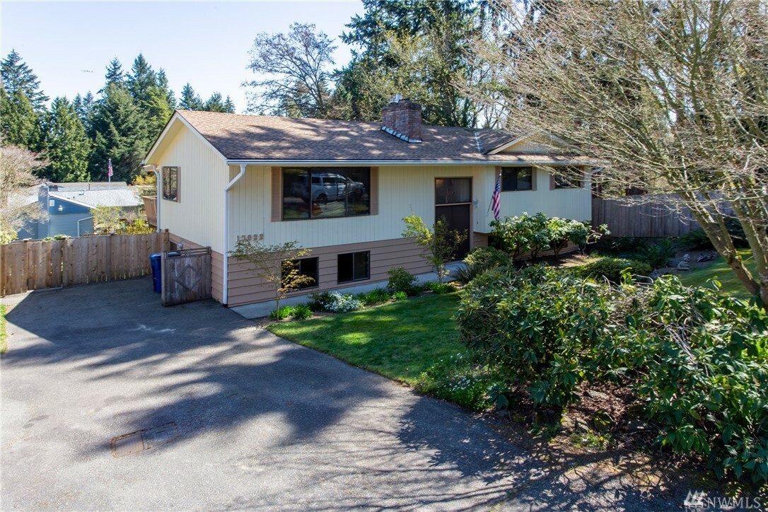 Property Photo:  13022 8th Place SW  WA 98146 