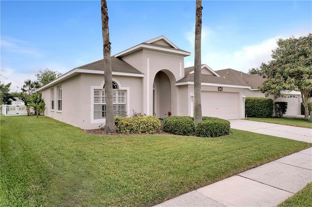 Property Photo:  27106 Arrowbrook Way  FL 33544 