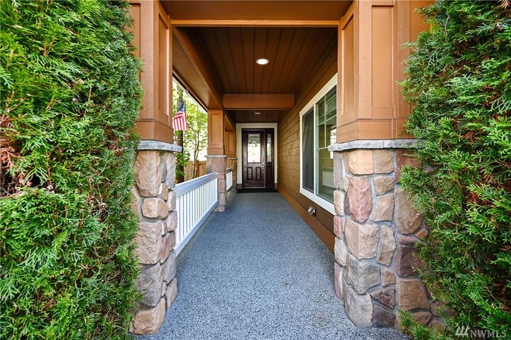 Property Photo:  1232 269th Ct SE  WA 98075 