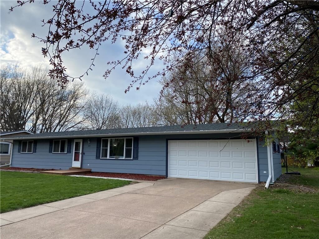 Property Photo:  425 Cedar Avenue E  WI 54751 