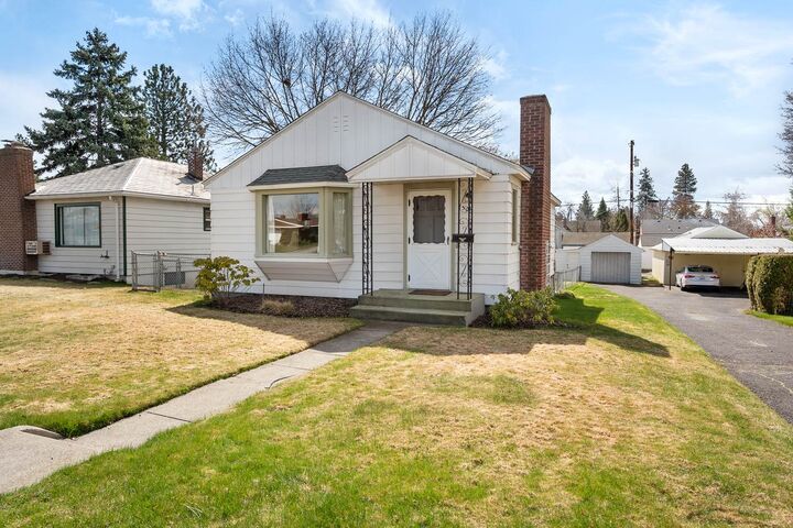 2307 W Garland Ave  Spokane WA 99205-2439 photo